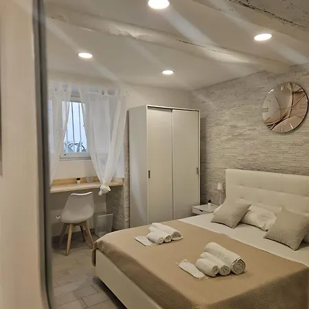 Apartment Central *